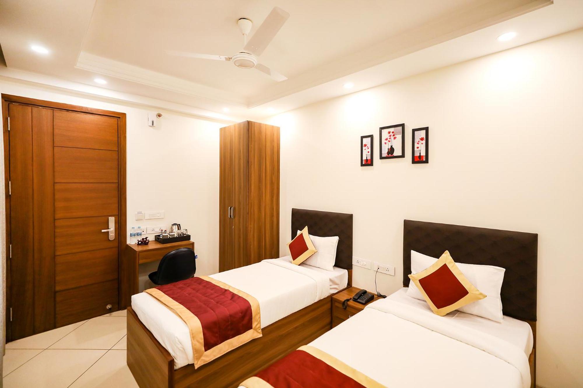 Fabhotel La Paz Stay B&B نيودلهي المظهر الخارجي الصورة